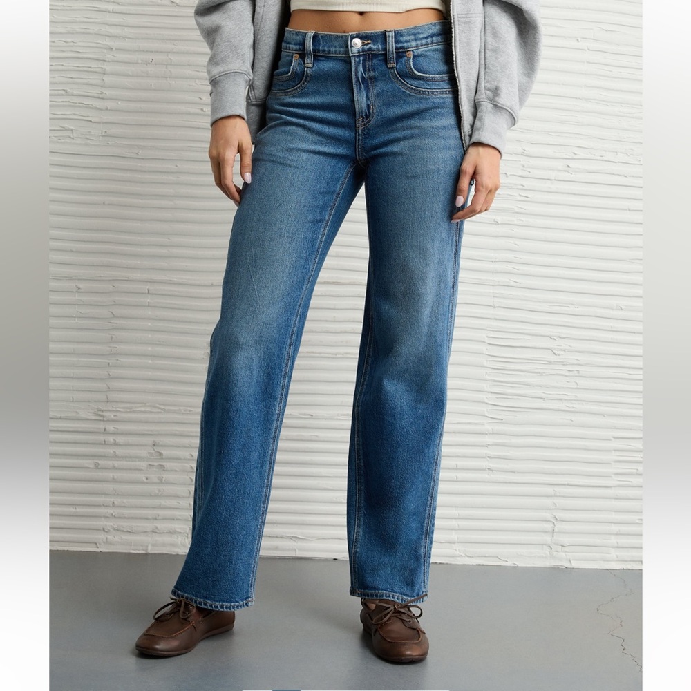 American Eagle high-waisted stovepipe jean
